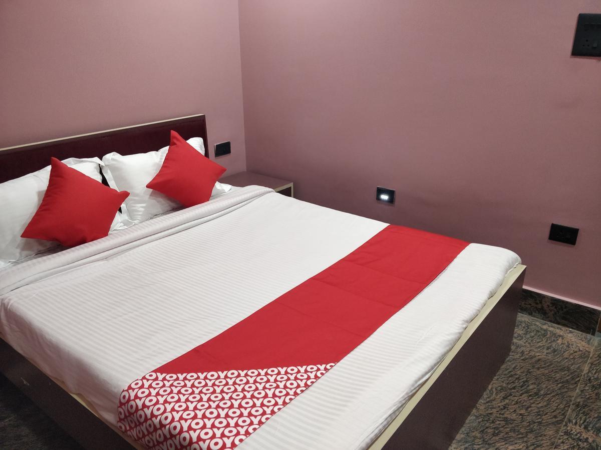 Oyo 16871 Anant Home Stay Шиллонг Экстерьер фото