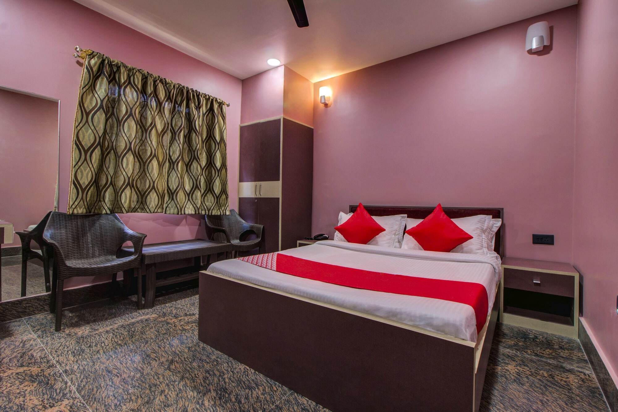 Oyo 16871 Anant Home Stay Шиллонг Экстерьер фото